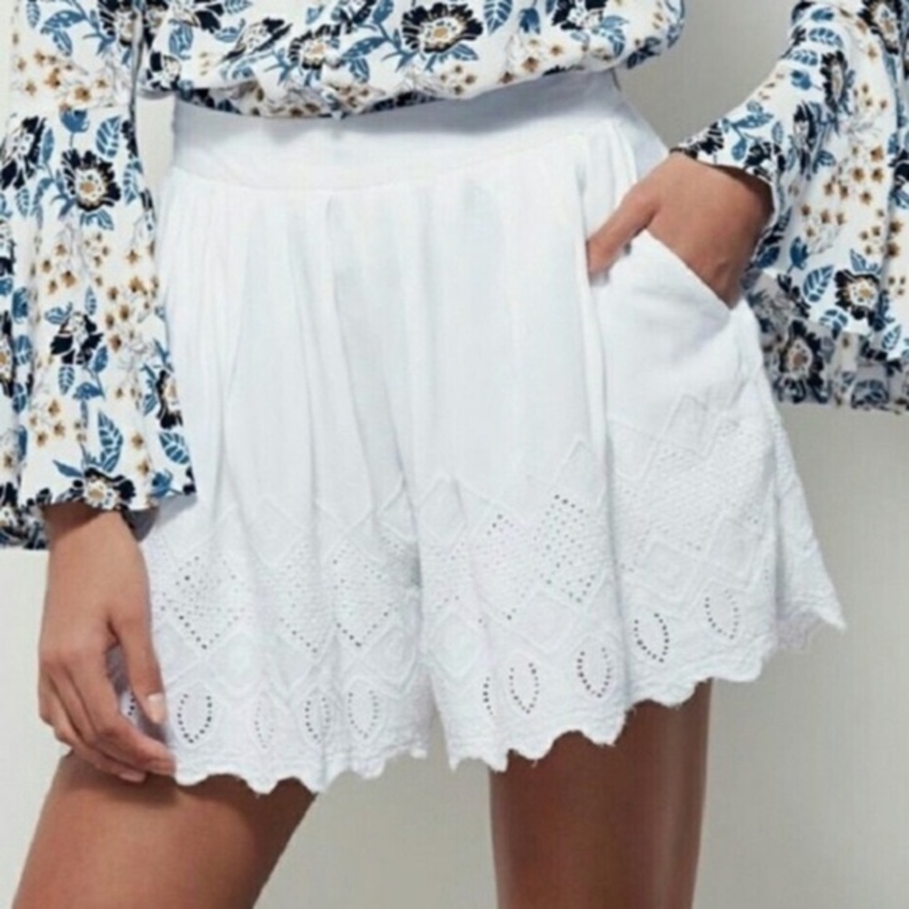 Free people azalea eyelet off white shorts